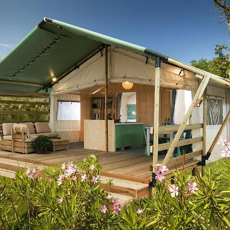 Luxuszelt Luxury Tent With A Bathroom And Kitchen, 11 Km From Poreč